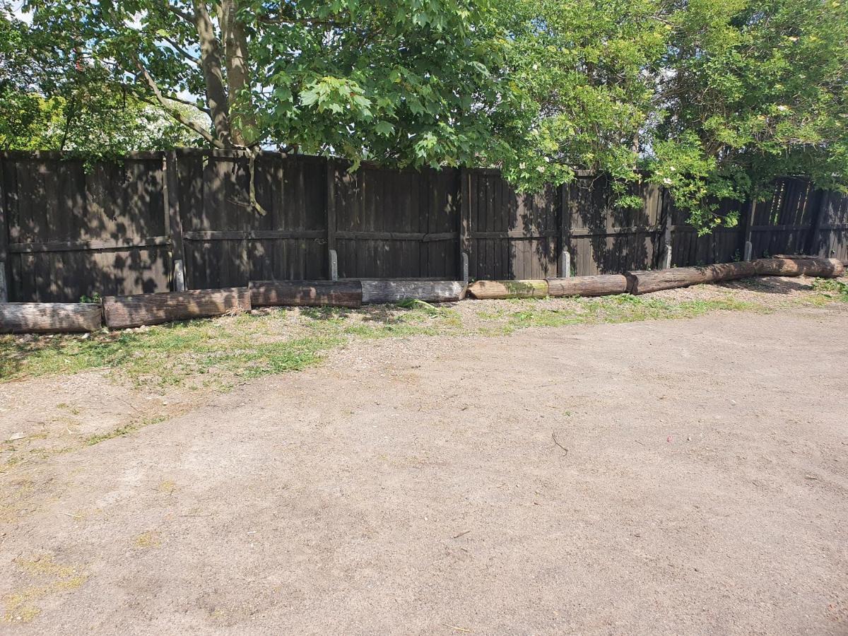 Sherwood Studio Annexe 1 Bedroom Entire Property บอสตัน ภายนอก รูปภาพ